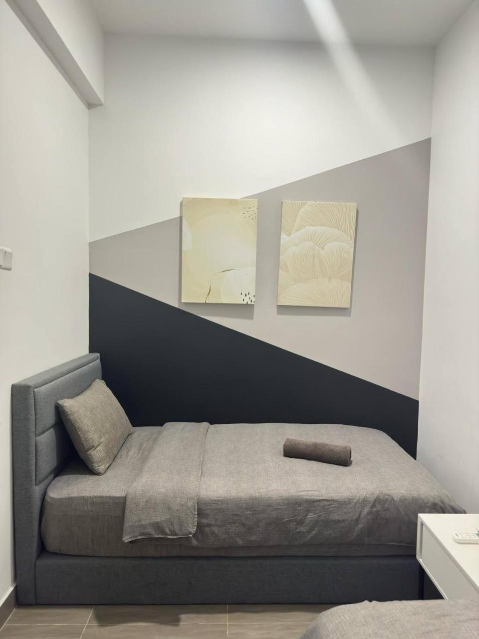 Netflix Two Bedroom Troika Kota Bharu Homestay 118 ภายนอก รูปภาพ